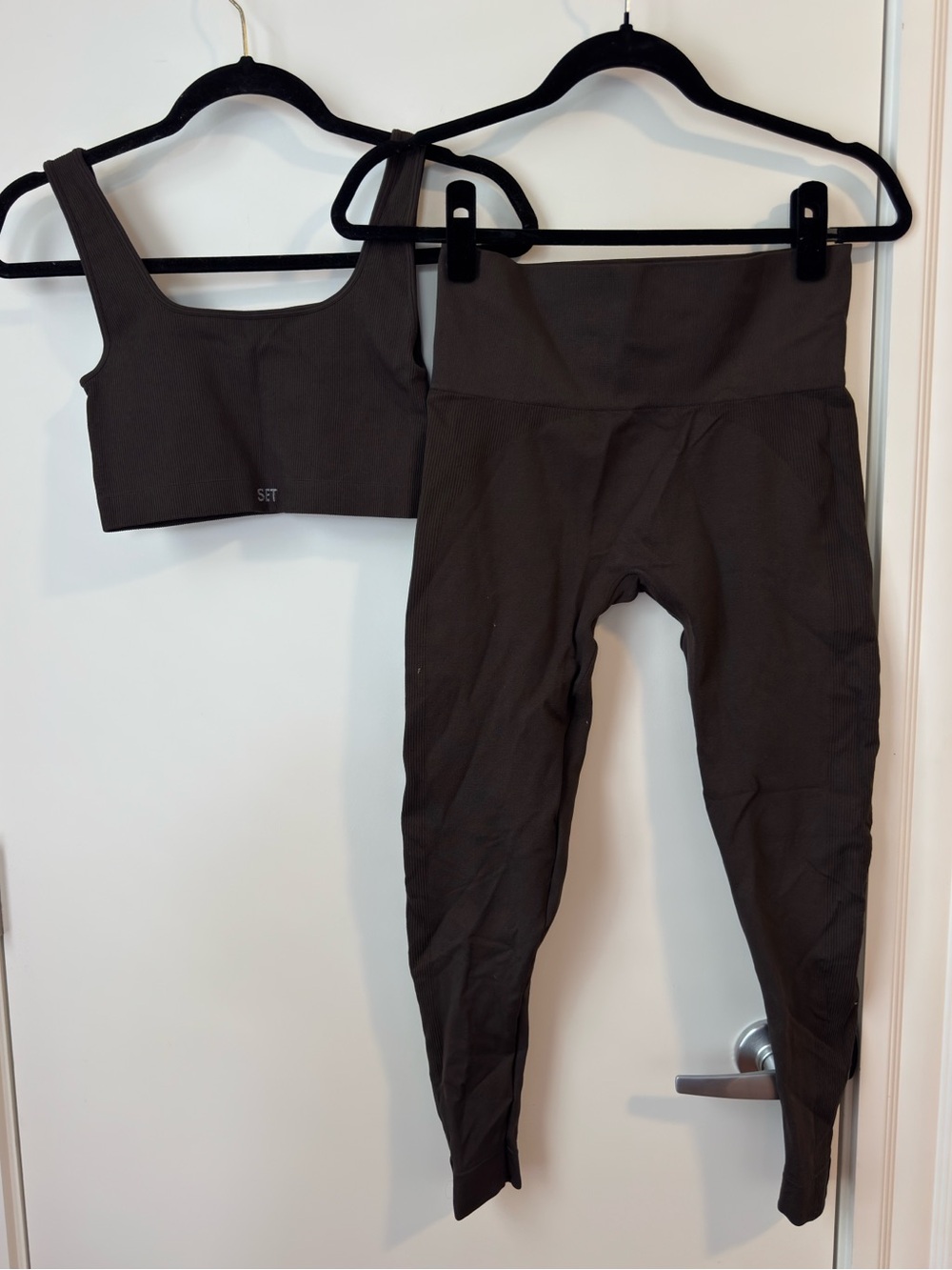 SETActive SculptFlex leggings and bra in Espresso